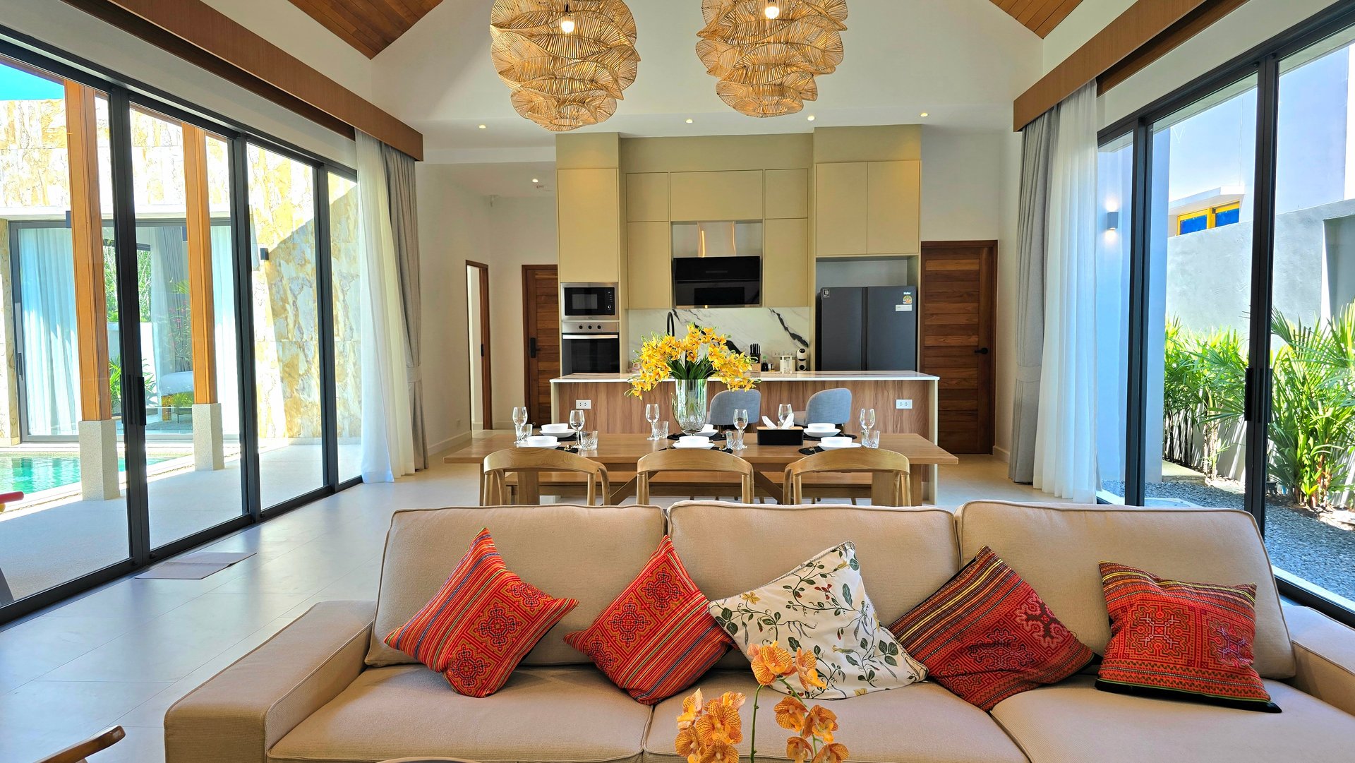 Bang Tao tropical pool villa Phuket 3-bedroom villa, off-plan