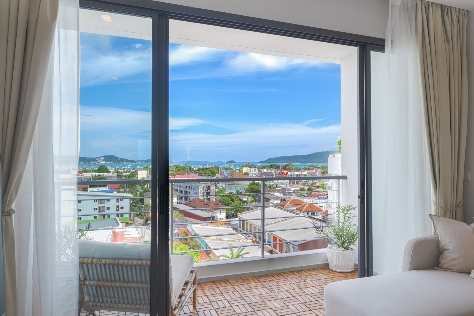 Chalong Tower Apartments photo 3