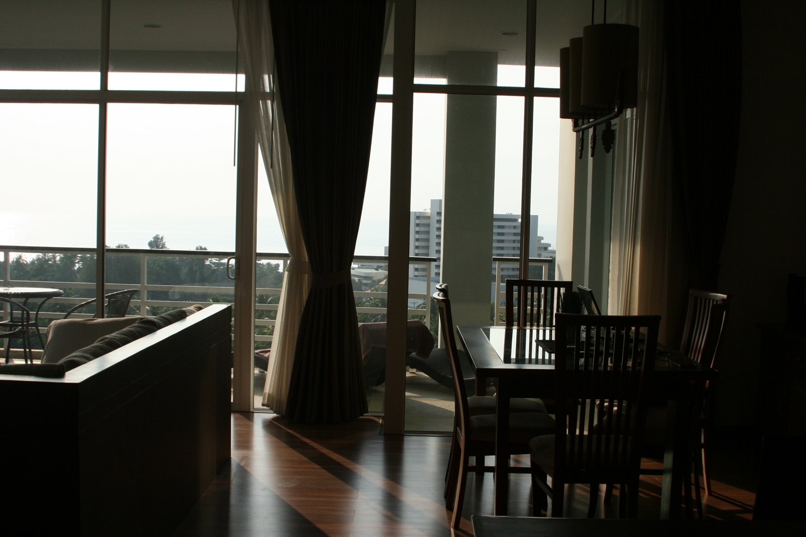 Karon Freehold Condo photo 3