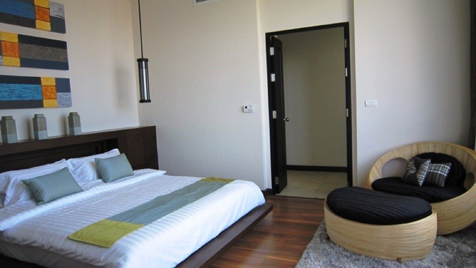Karon Freehold Condo photo 8